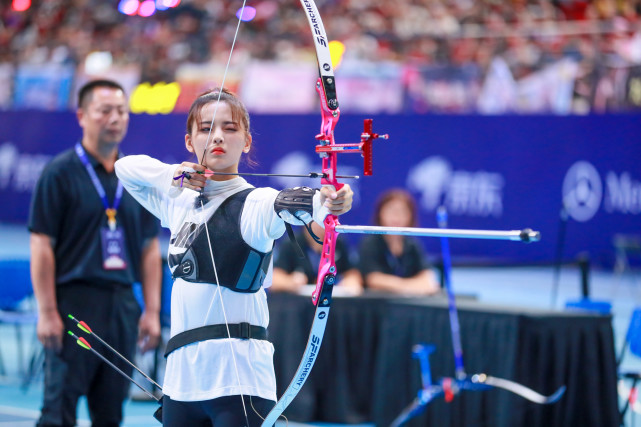 大心脏还是锦鲤显灵?杨超越连射9环惊险晋级射箭决赛获亚军