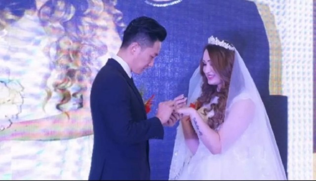 国妹子,新娘一出场美若天仙,网友:牙签搅大缸!