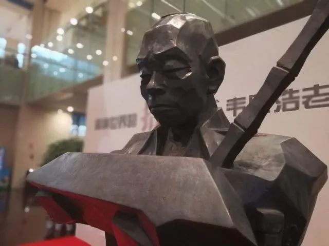 从武训,杨斯盛到白方礼,韦思浩,再到古天乐,他们的身份,地位,职业乃至