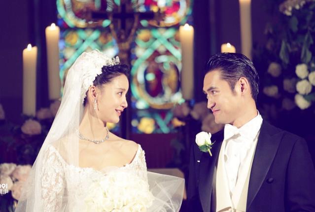 袁弘张歆艺婚纱照,我是冲着伴郎来的!好羡慕伴