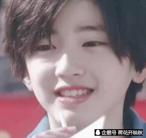 日本美少年大秀"樱花眼",网友不服,评论区刷起爱豆