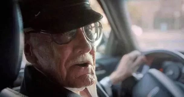 漫威之父去世:创造钢铁侠、美国队长的他,飞向