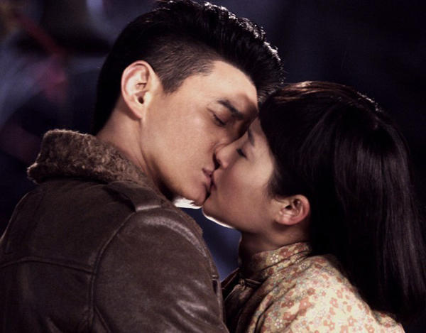 娱乐圈吻技一流的男星四爷上榜汤姆克鲁斯被称神奇的接吻者