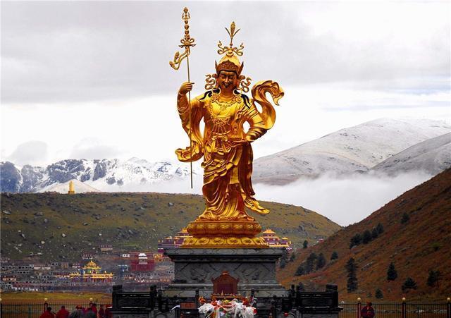 婆罗门的遗产只能由本家族的人继承,而有血缘关系的外族人没有份