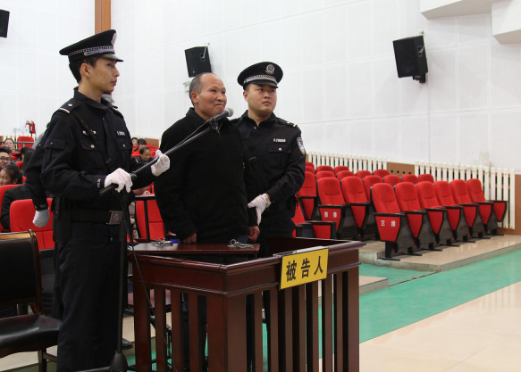 除夕连杀3人渑池县215故意杀人案开庭宣判