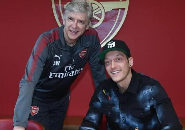 [体育早报]:国足将在亚洲杯前过招伊朗 索拉里正