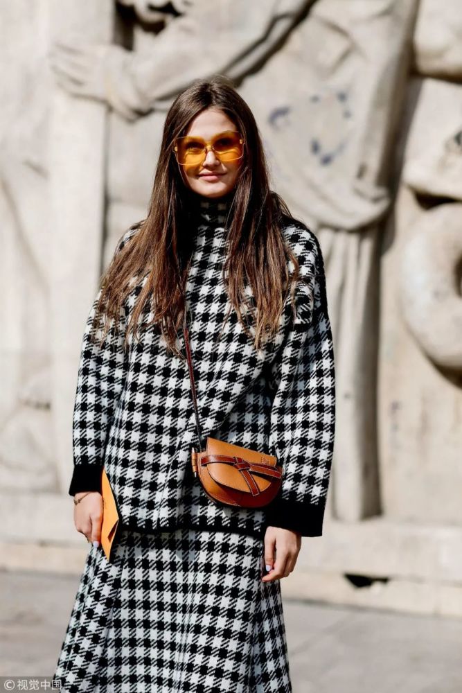 这么穿很美:你穿毛衣不配毛裙?差评!