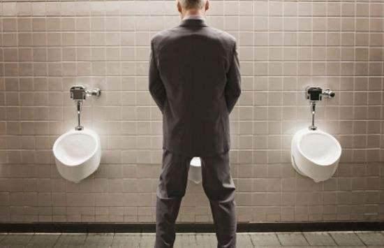 早晨第一泡尿,出现腐烂的苹果味,是生病了吗?