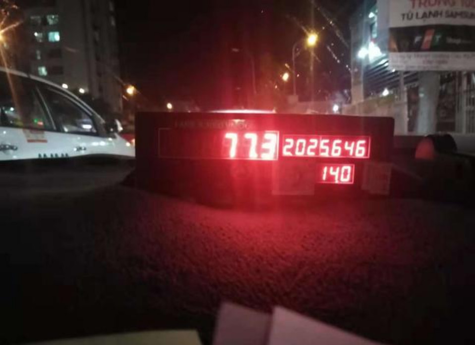 出租车费77.3万!中国游客在越南又被坑,网友:让