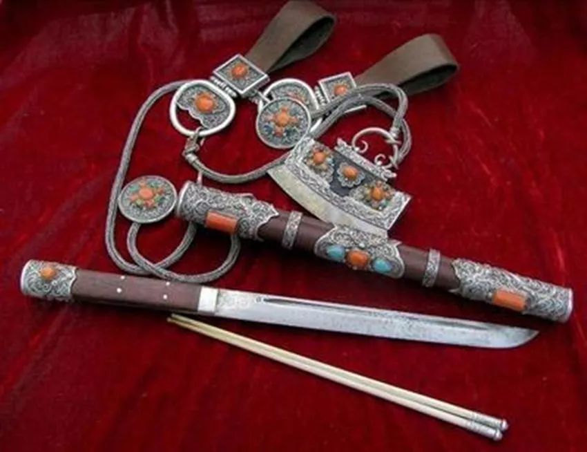 蒙古族心中永不磨灭的信仰蒙古刀
