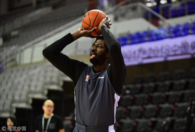 球队翻译感叹CBA变化 更多外援对中文感兴趣