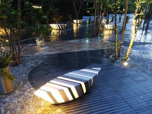 适之创意发光座椅让你的景区夜晚不再沉寂