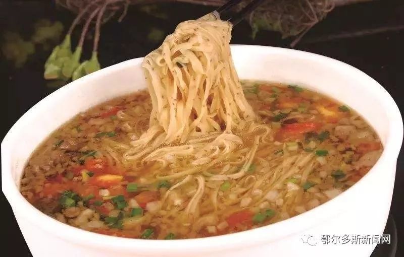 从小,我就与豆面结下了不解之缘,妈妈做的豆面那