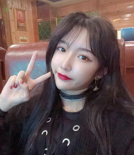 艾比删光男装照片,无法接受自己穿男装的样子,网友:我们理解你