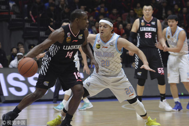 卫冕冠军遇上赛季最大劲敌 哈德森西热力江故事多