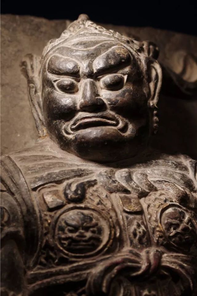 北宋开元寺力士造像