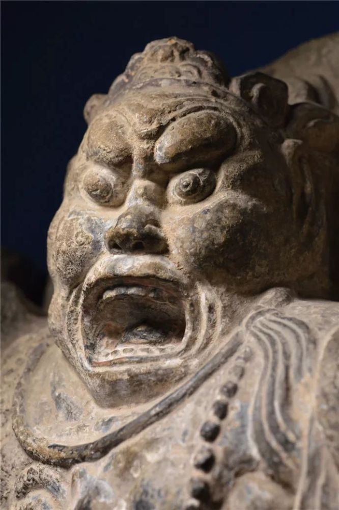 北宋开元寺力士造像