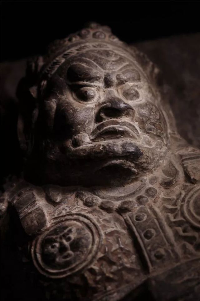 北宋开元寺力士造像