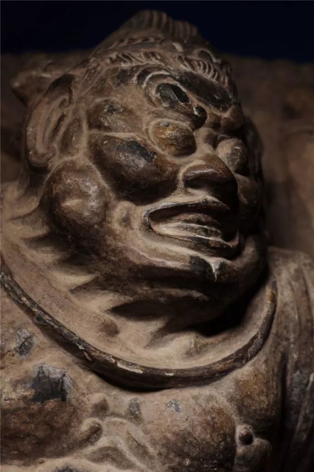 北宋开元寺力士造像