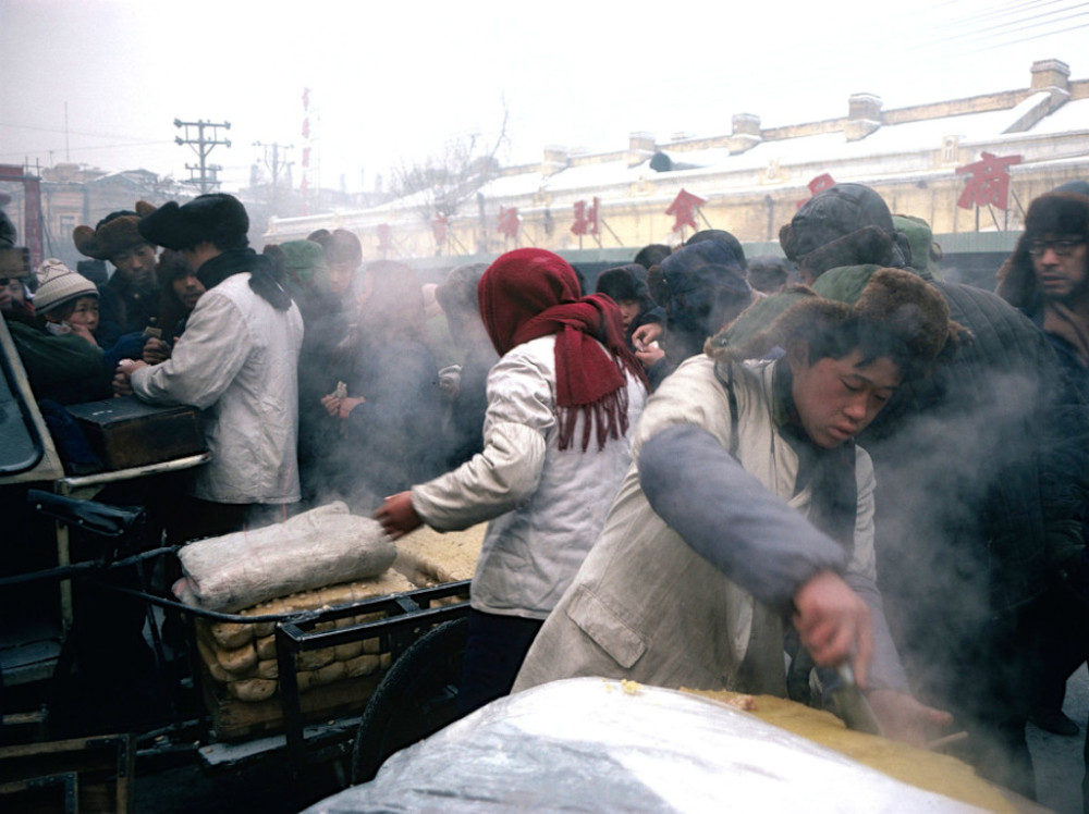 八十年代初东北三省,冰天雪地中的城市
