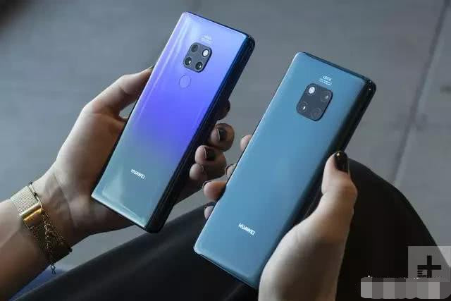 华为mate20大面积绿屏,是品控问题吗?你怎么