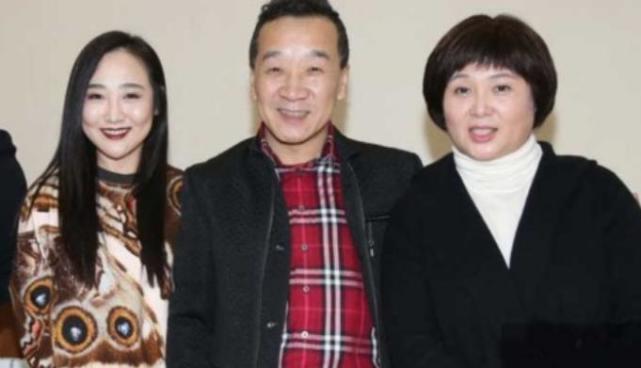 刘亚津算是娱乐圈的老人了,虽然这么多年没有饰演过主角,但是名气还是