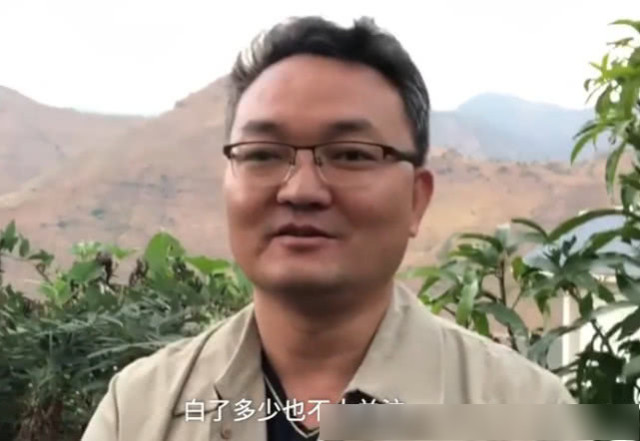 80后白发书记现身:很多基层干部都是这样