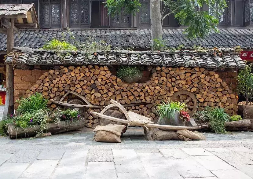庭院天鹅景观小品配置得宜,相得益彰……用来点缀民宿庭院空间和增添
