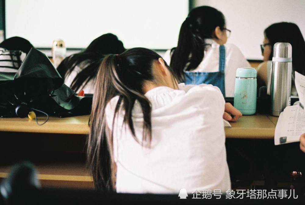 早操、晚自习、查寝,为何三流大学爱抓纪律?过