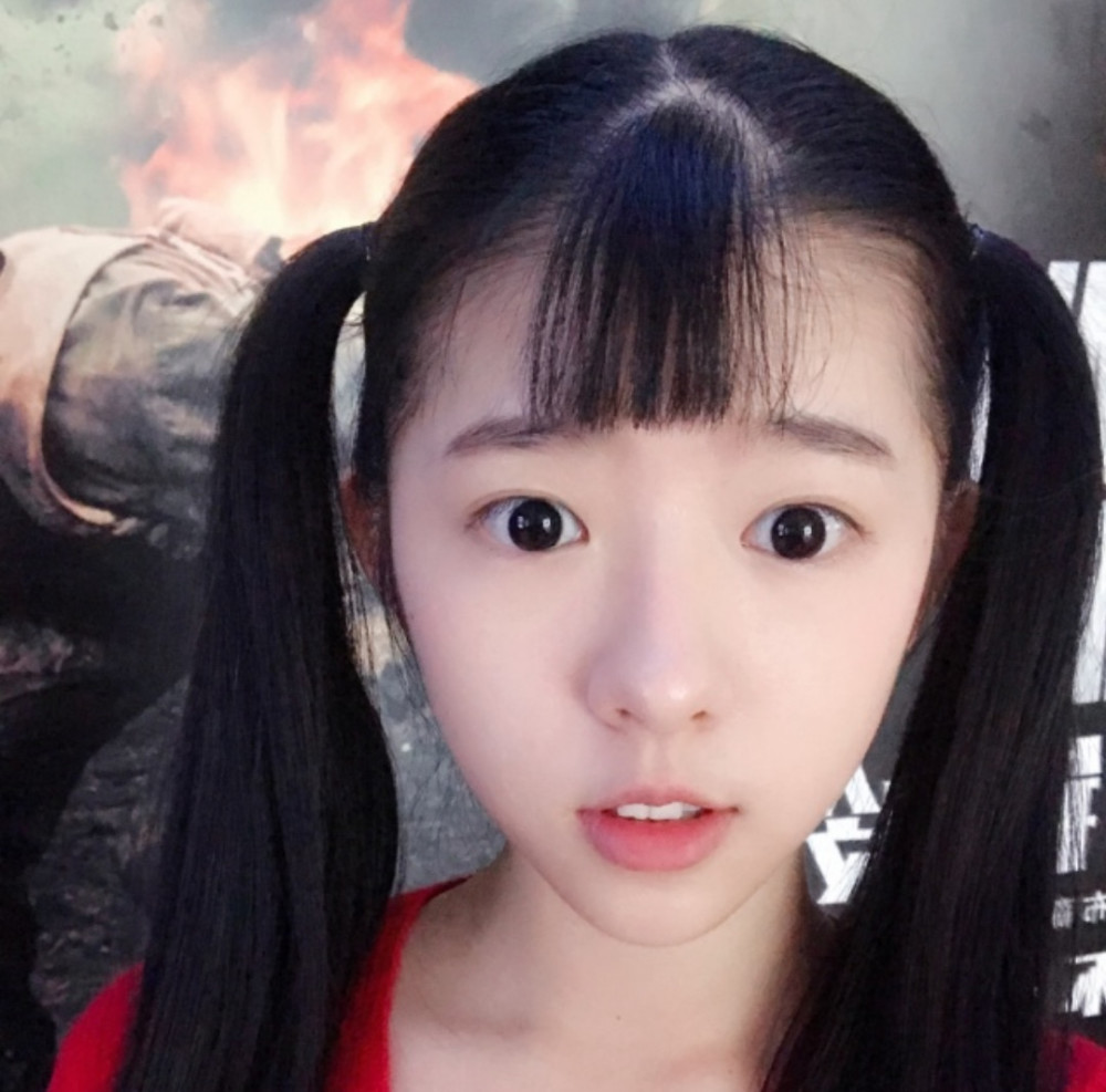 原来关晓彤已经不是年龄最小的女明星了,网友称:她最小