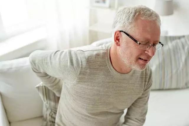 尿酸|36岁男子，尿酸高达850，突发肾衰竭入院，这2种东西害人不浅