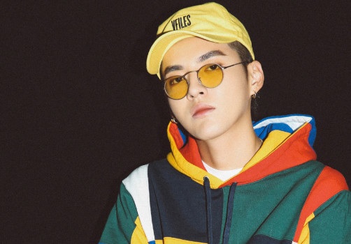 现场要求即兴说唱,吴亦凡反应遭众人怒喷,粉