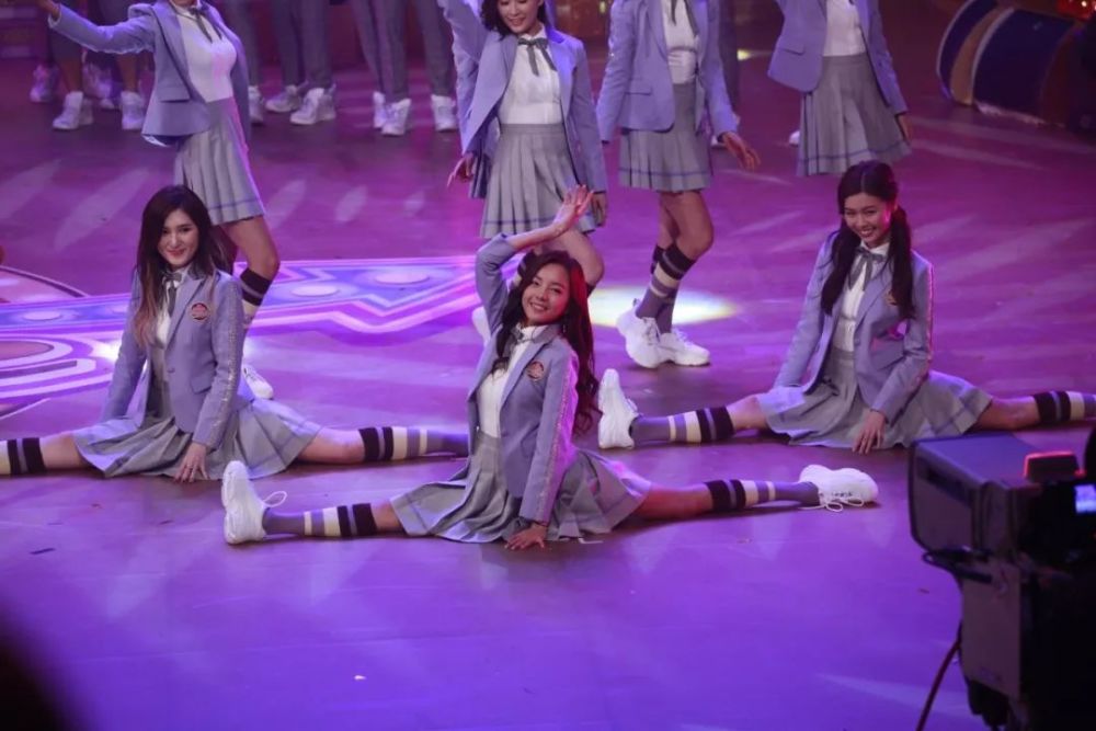 前华姐TVB台庆卖力演出扭伤早退 连续两年在