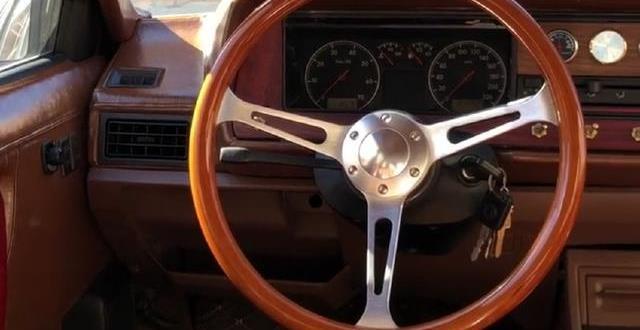 2万买辆老款桑塔纳后改装,轮毂改装就花了1万