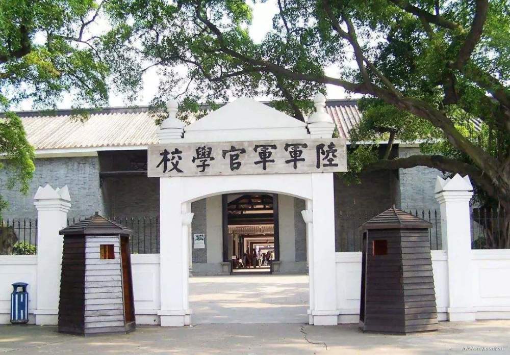 上级让他坚守7天,他错听成47天,结果击毙5万日军打出威风