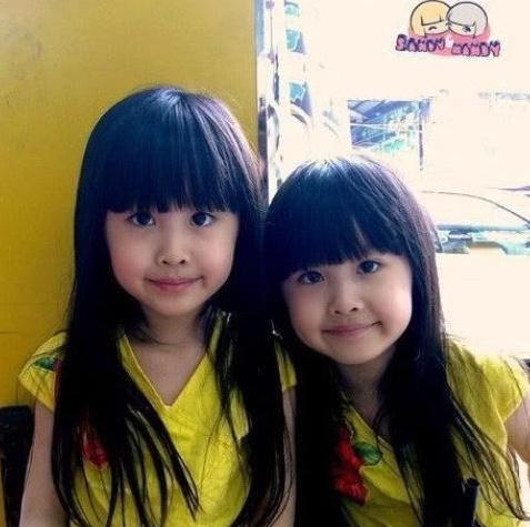 台湾双胞胎姐妹17岁了,颜值出众皮肤白皙,大长腿魅力十足!