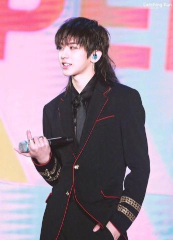 娱乐圈最帅发型"鳄鱼头",吴亦凡,鹿晗,蔡徐坤都比不上他