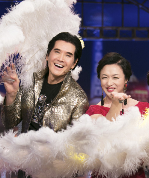 金星给费翔看自己男生时期照片费翔一句话评价网友坐不住了