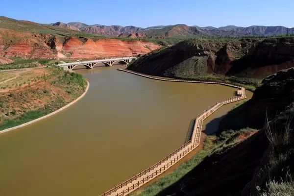 寺口子水库位于固原市原州区黄铎堡镇和海原县李俊乡交界处,是西海固