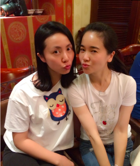 左小青孙莉相约吃饭,一个清新脱俗一个优雅大气,网友:都耐看