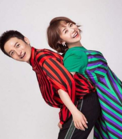 李维嘉大方宣布恋情,看到女友后,网友:微博瘫痪了