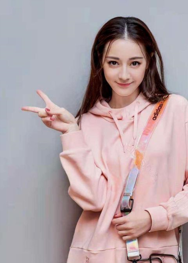 网曝新综艺《大兵小将》嘉宾除了邓伦热巴,还有他,网友:稳赢!