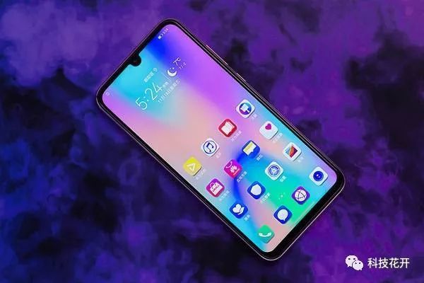 荣耀水滴屏手机上线,麒麟710 吓人的技术,价格让人动心!