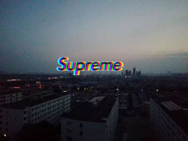 Supreme被玩坏 时尚圈独宠logo风你还不穿起来