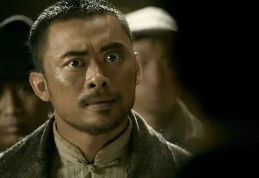 削骨、下巴装了又拆,吴谨言折腾很久还是长相