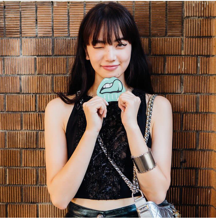 小松菜奈只不过换了款短发,气质变得不一样了