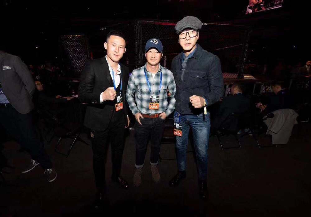 吴京观战ufc后台合影李景亮网友战狼3嘎子客串下
