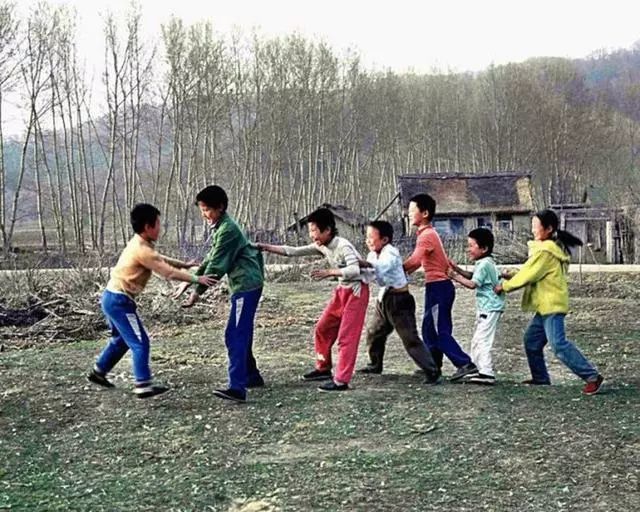 一组农村老照片,带你回到过去的那个年代