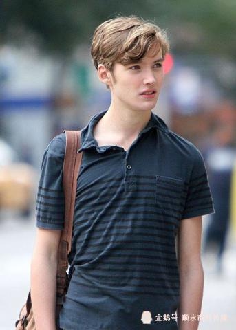 少年邓布利多扮演者Toby Regbo,颜值爆棚的英