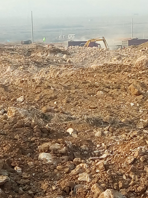 河北邢台县马鞍山公园建设工地尘土飞扬